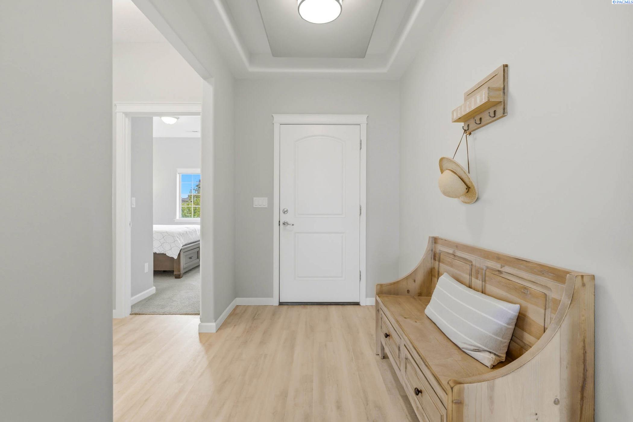3161 Deserthawk Loop