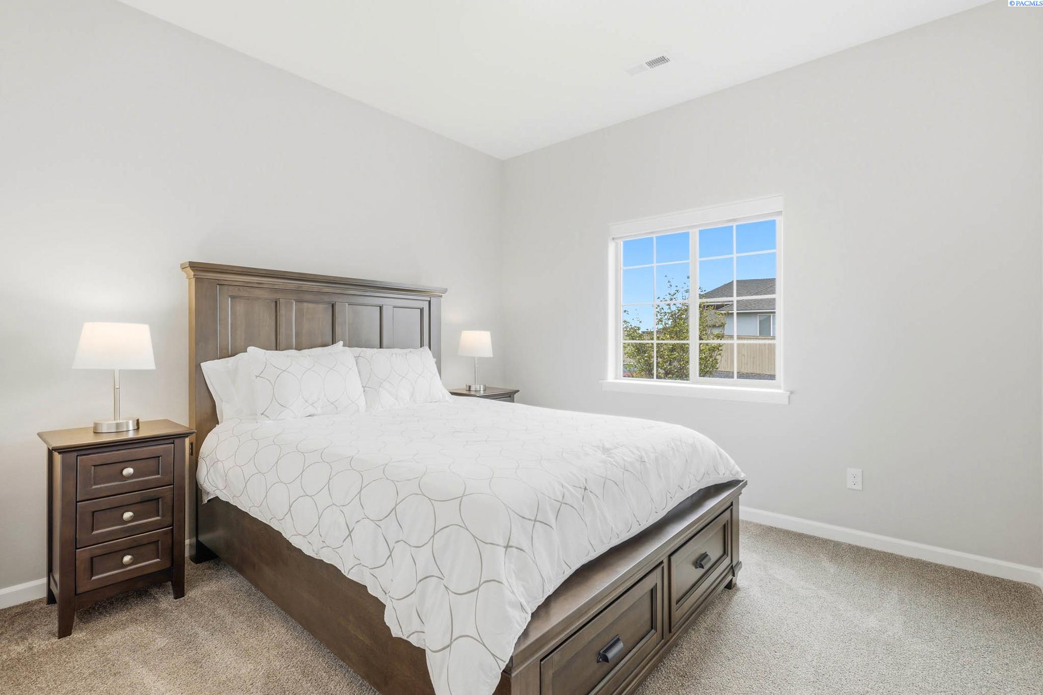 3161 Deserthawk Loop