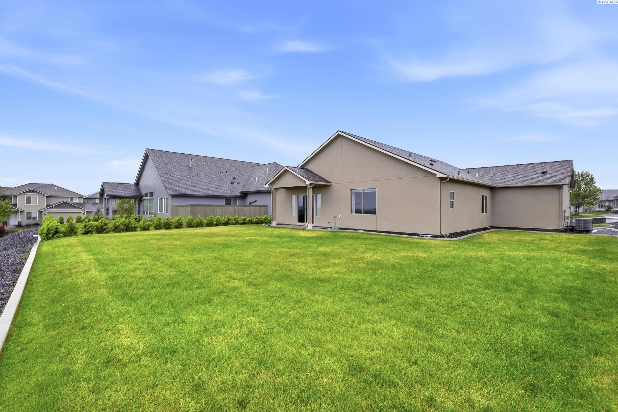 3161 Deserthawk Loop