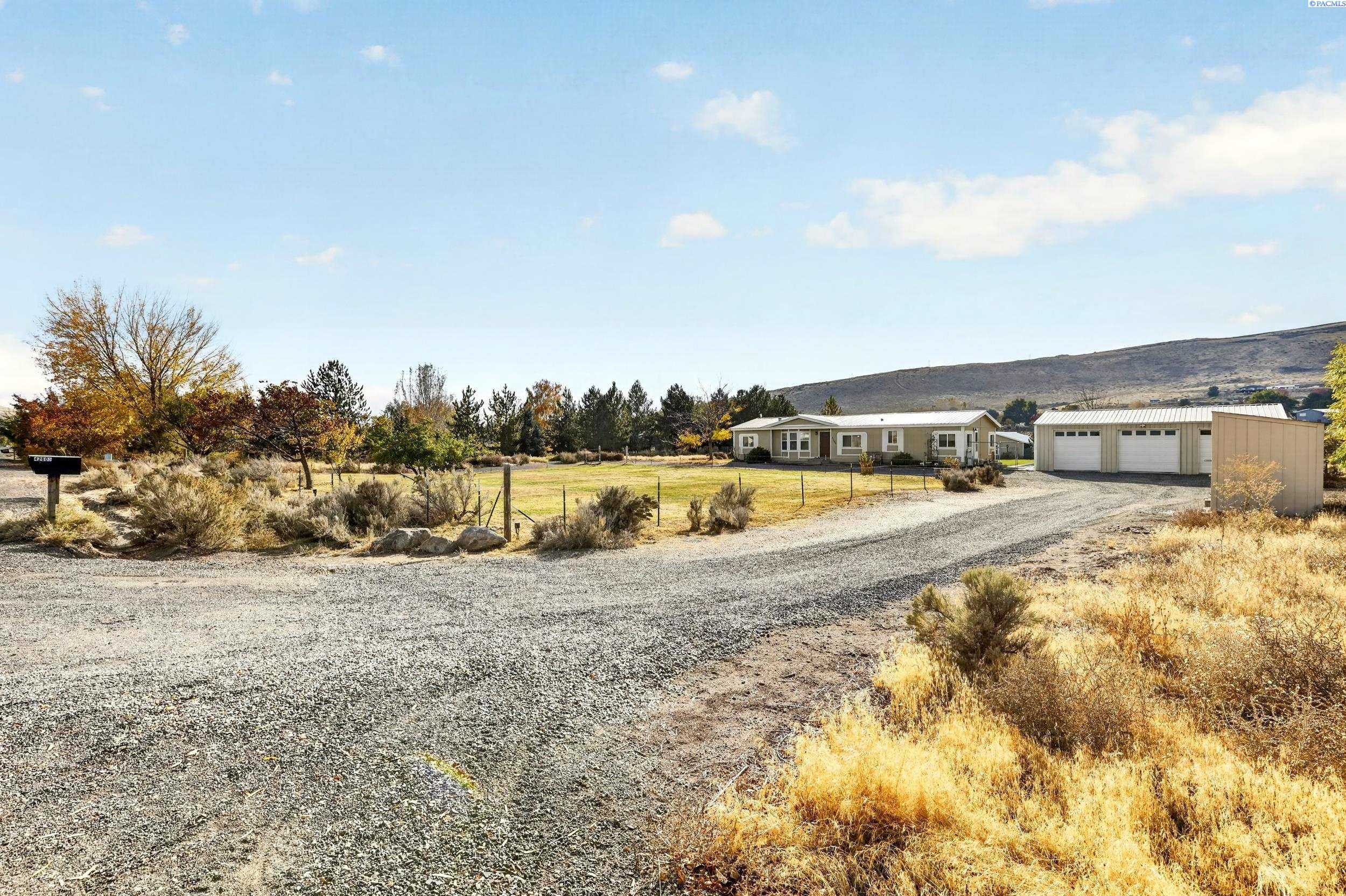 42605 E Red Mountain Road
