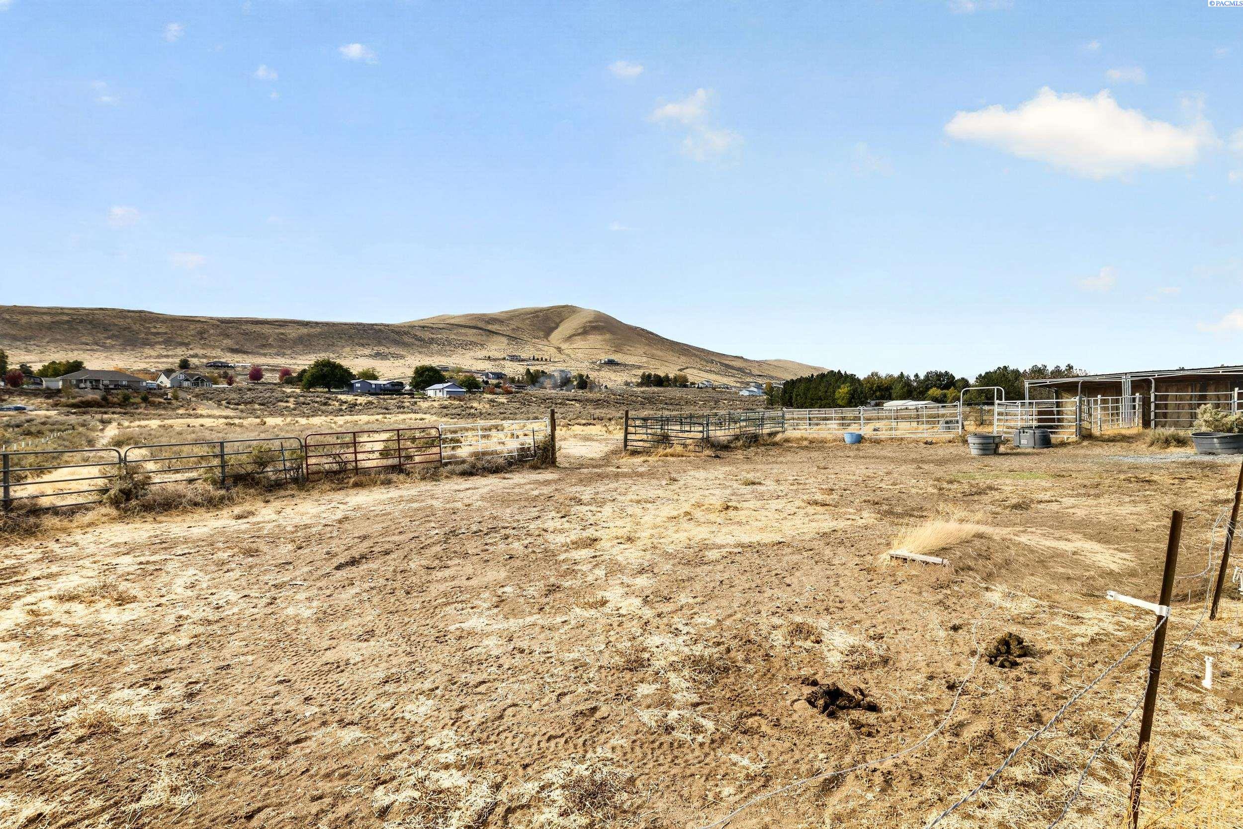 42605 E Red Mountain Road