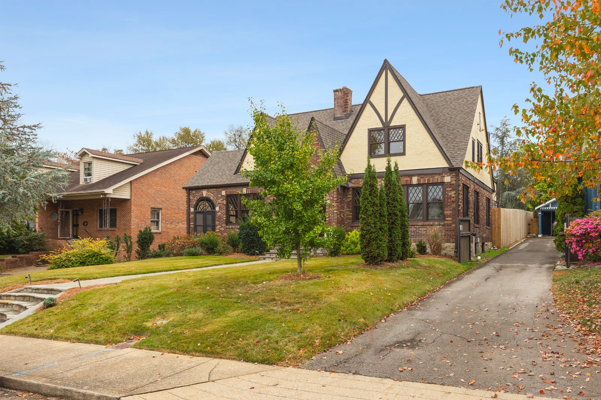 2809 Acklen Ave
