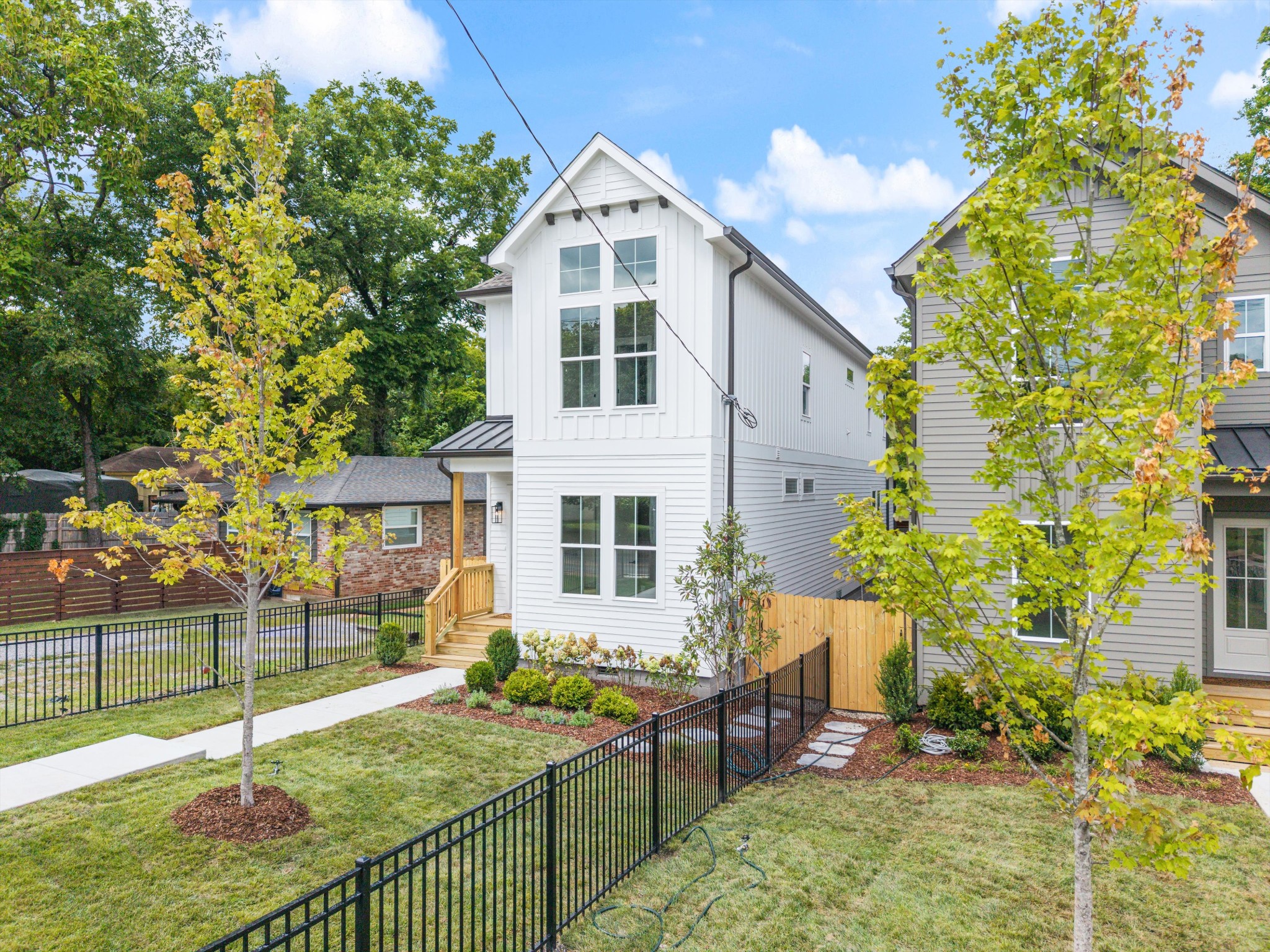 2830 Clifton Ave