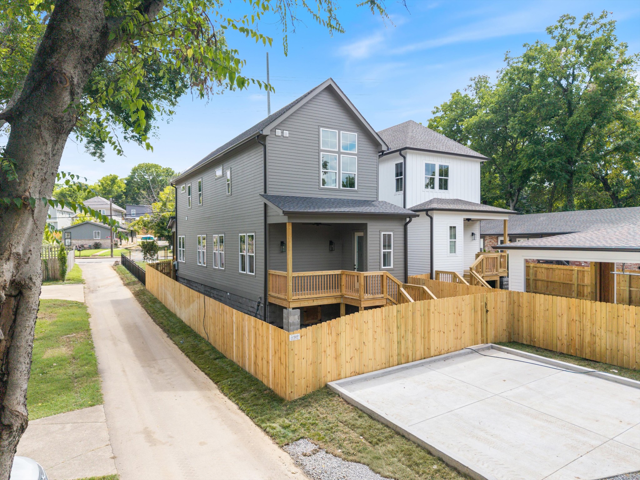 2826 Clifton Ave