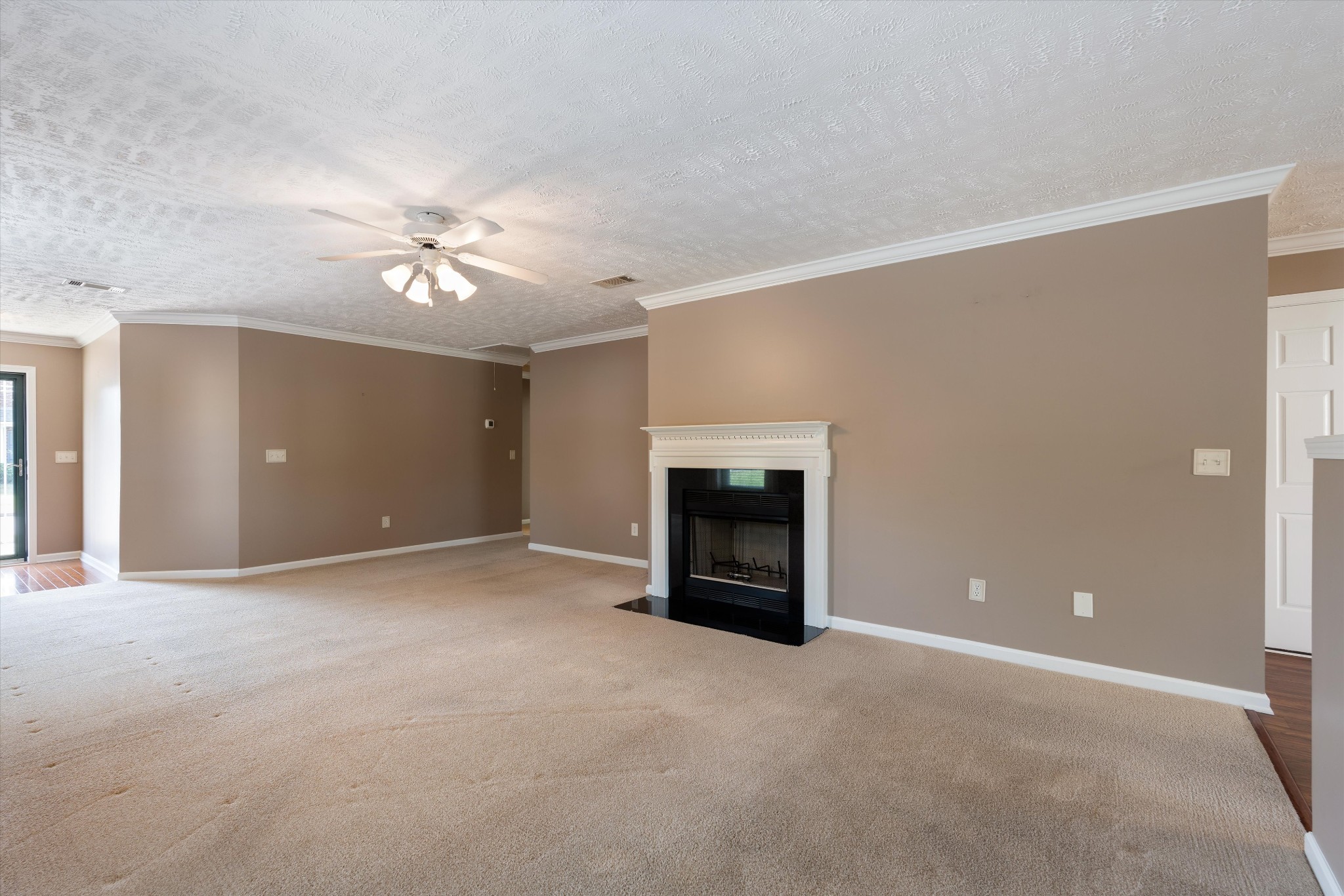 3353 Blaze Dr