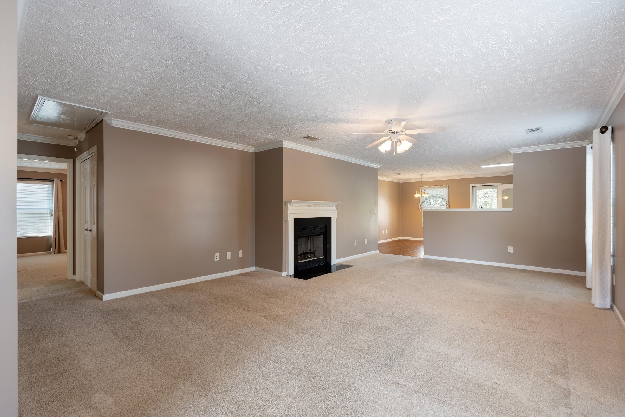 3353 Blaze Dr