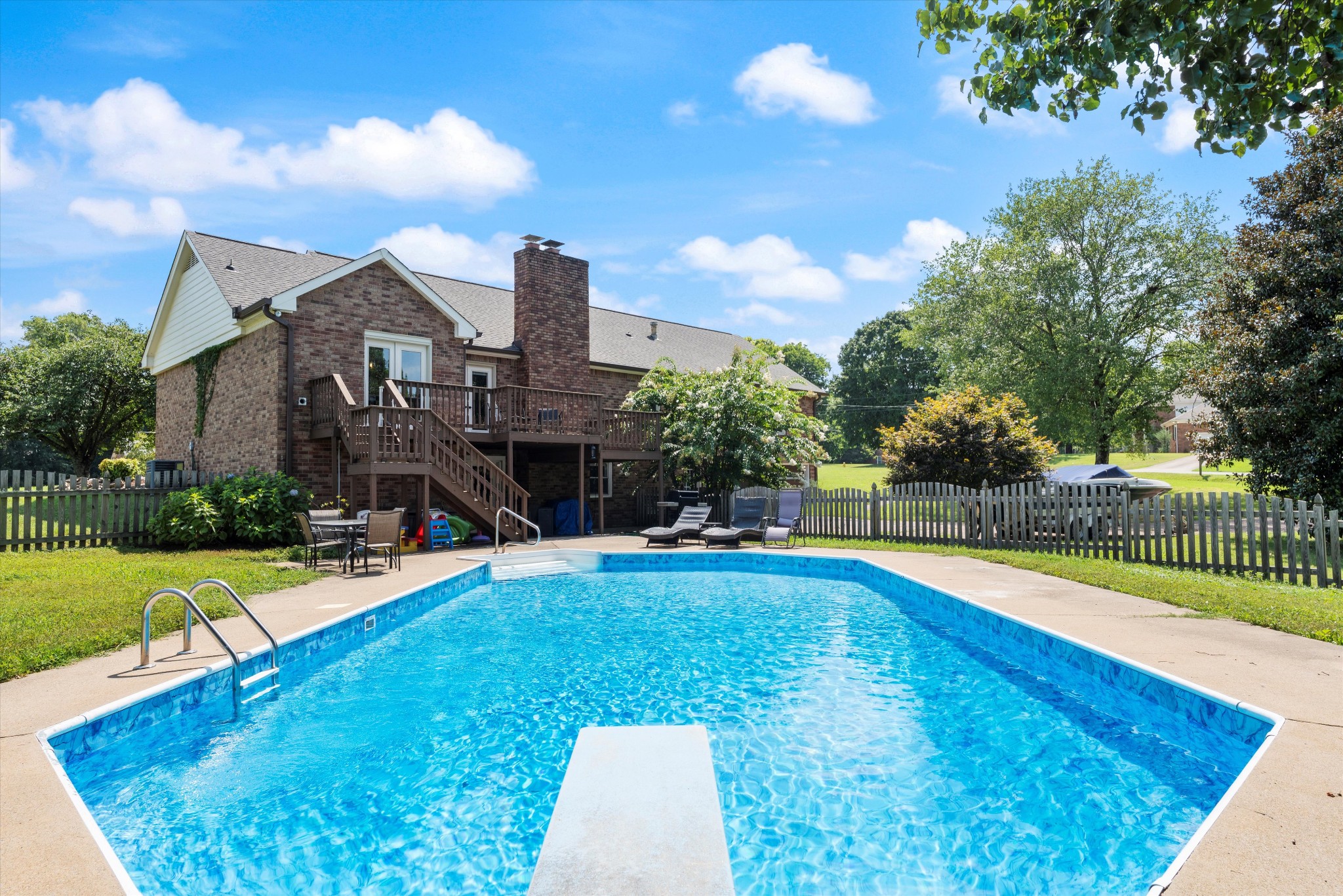 100 Sioux Ct