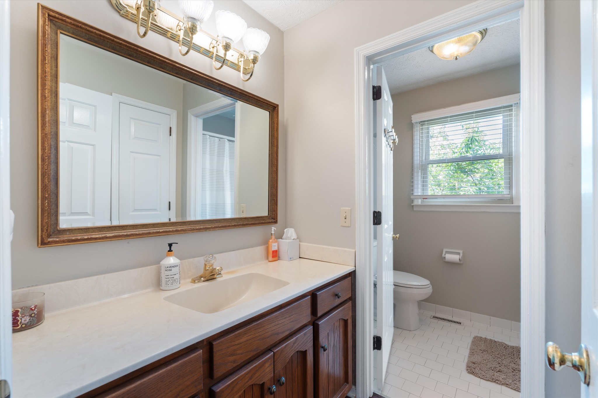 100 Sioux Ct