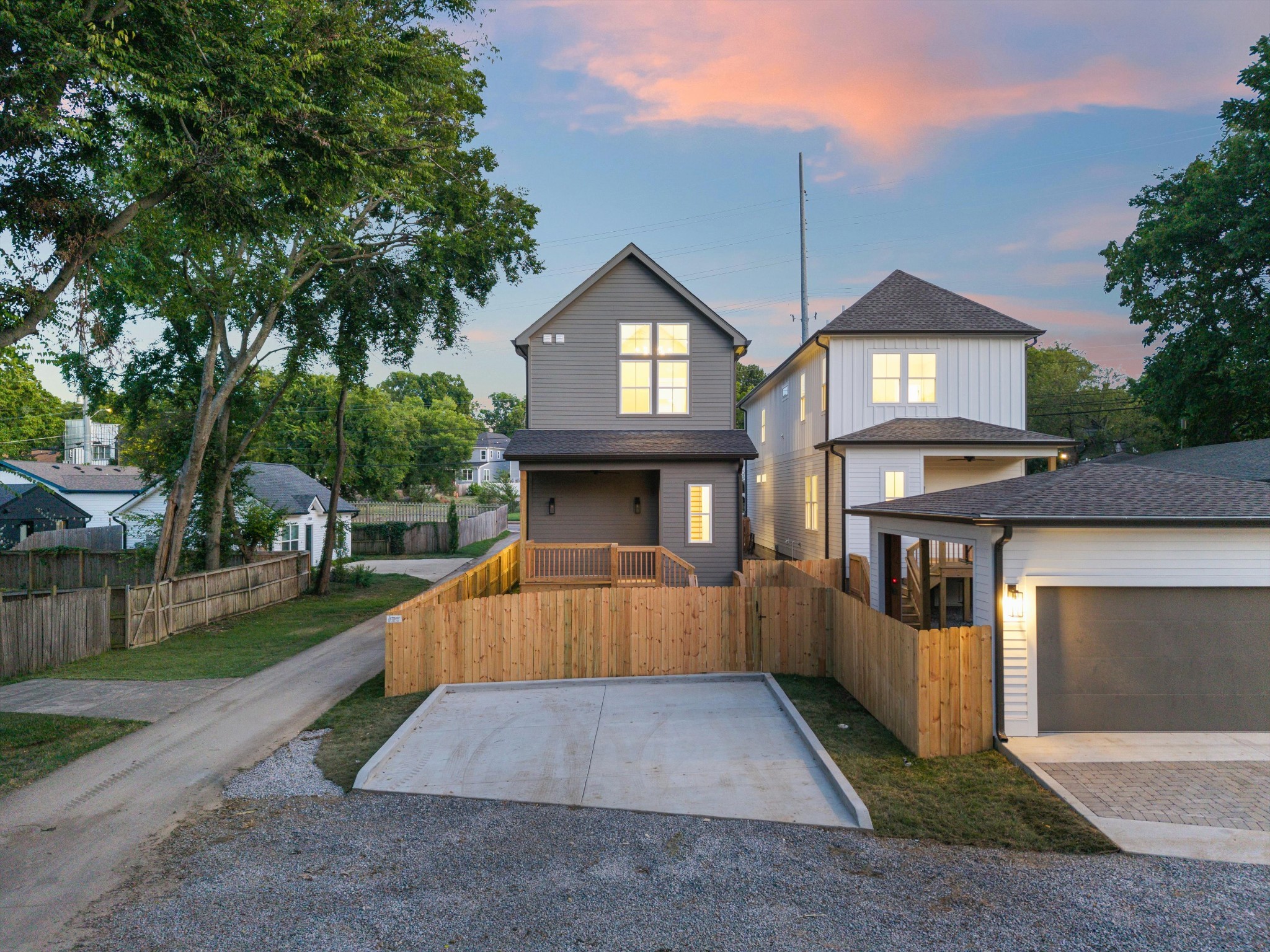 2826 Clifton Ave