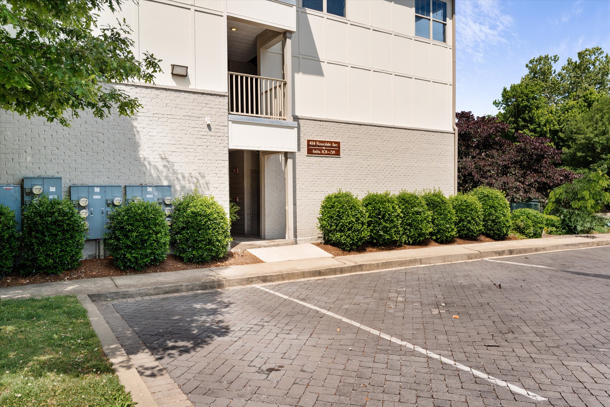414 Rosedale Ave Unit: 310