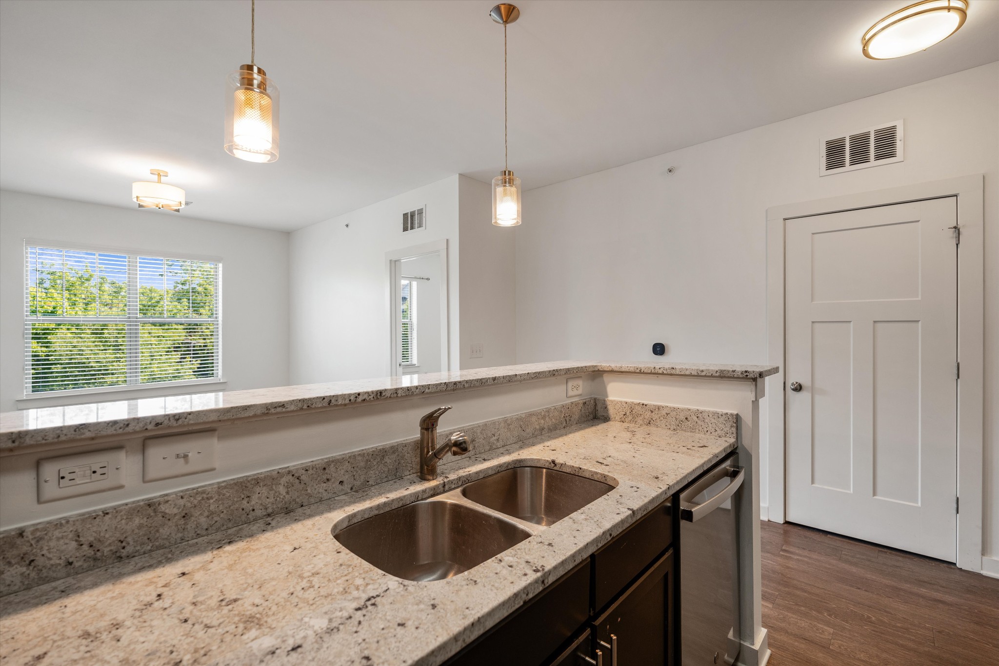 414 Rosedale Ave Unit: 310