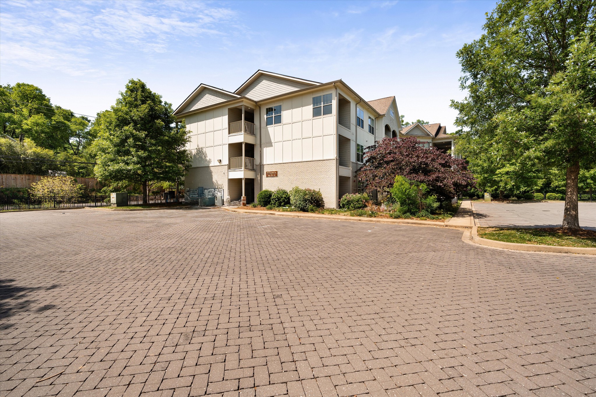 414 Rosedale Ave Unit: 310