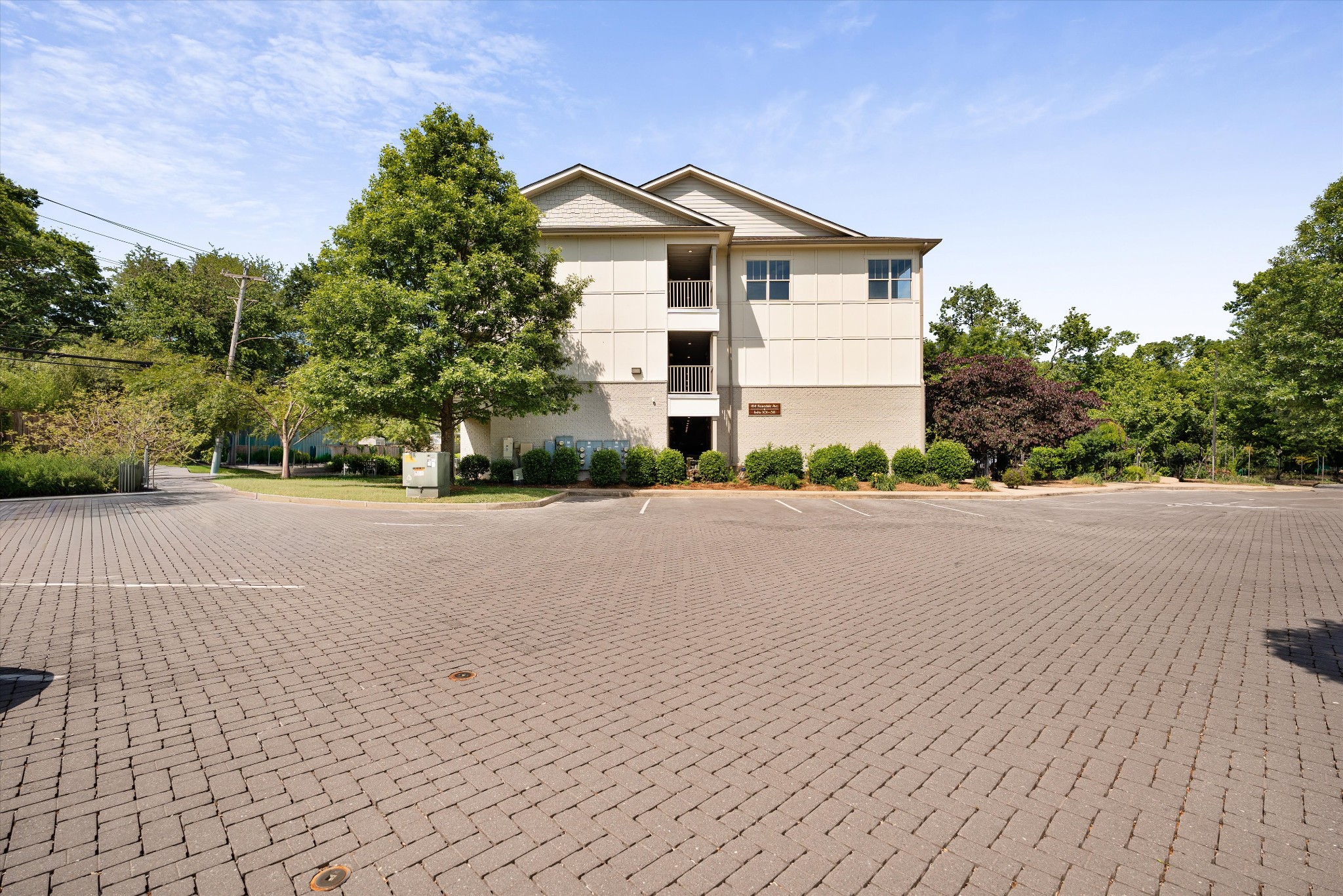 414 Rosedale Ave Unit: 310