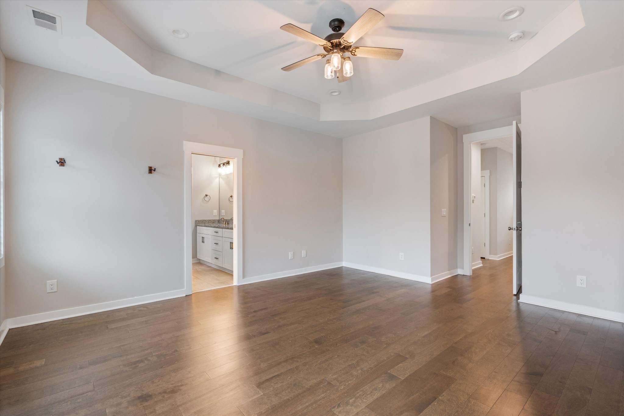 575 Green Ln