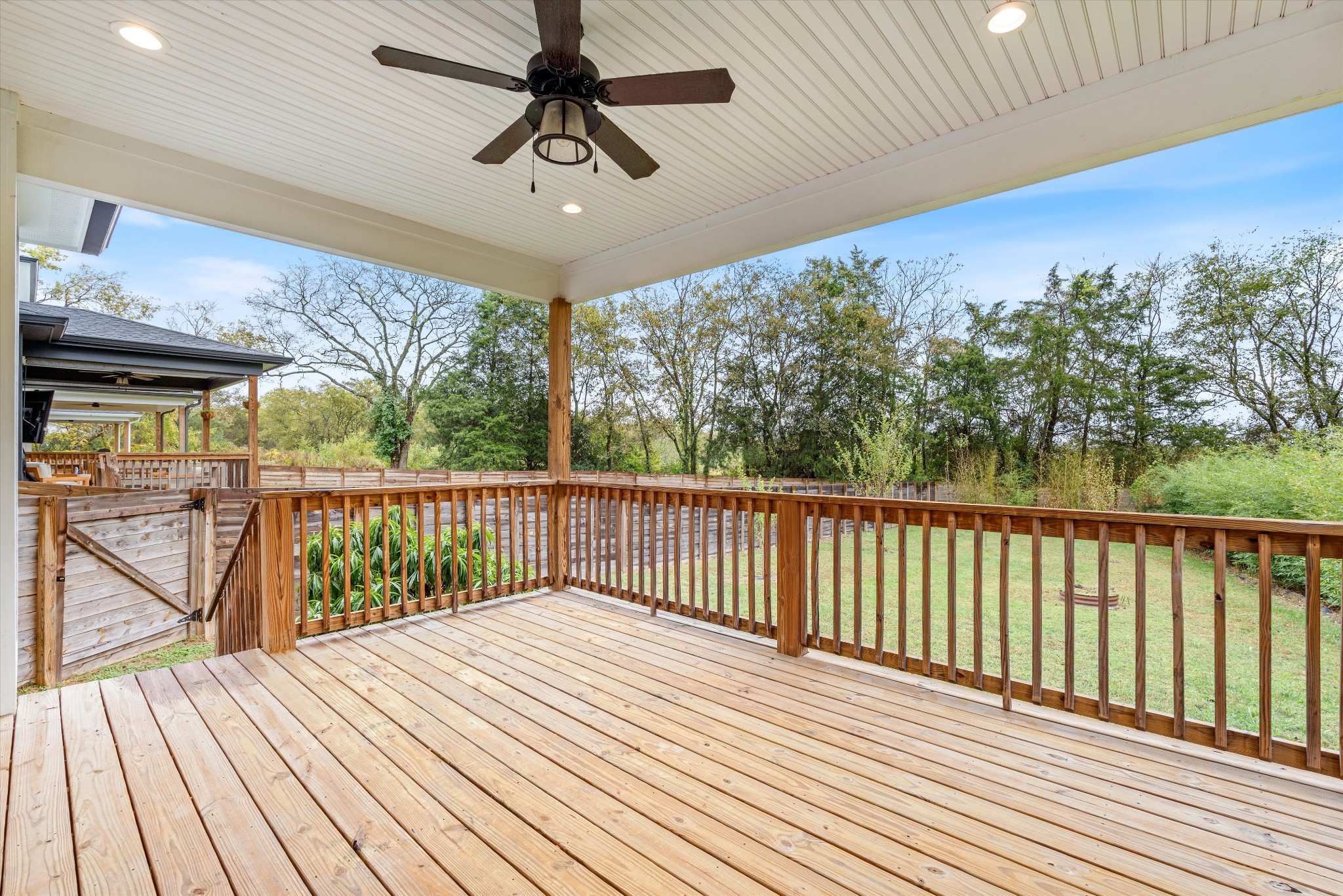 575 Green Ln