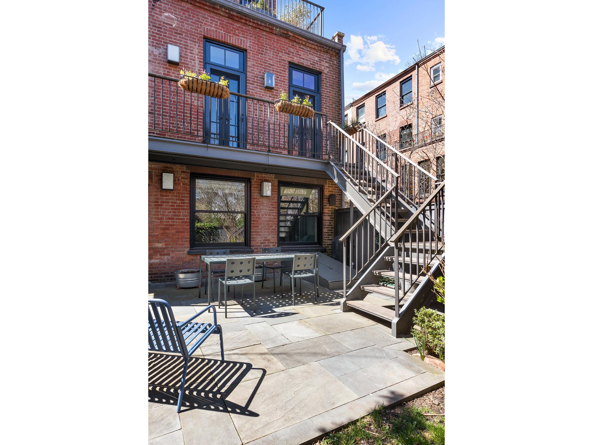 219 KANE Street