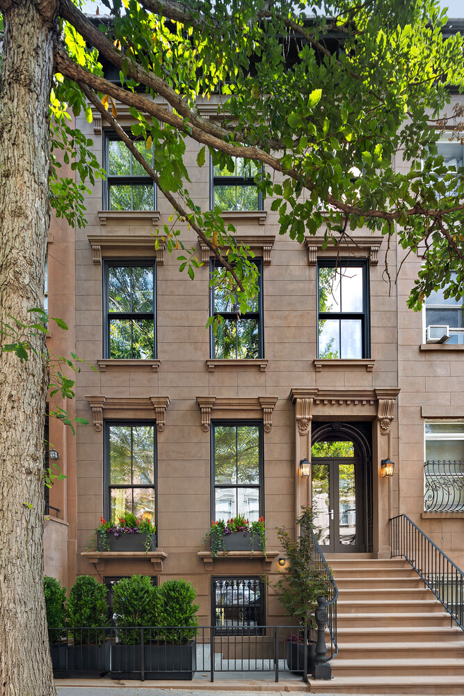 205 CLINTON Street