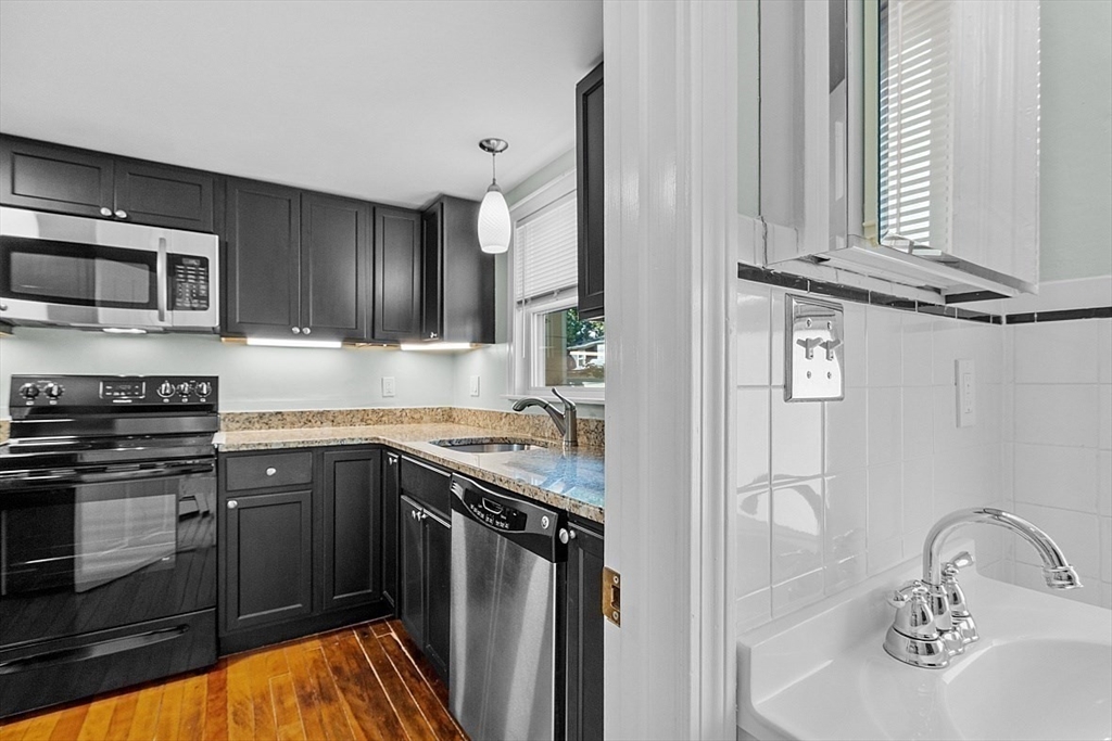 7 Andrew Street # 14