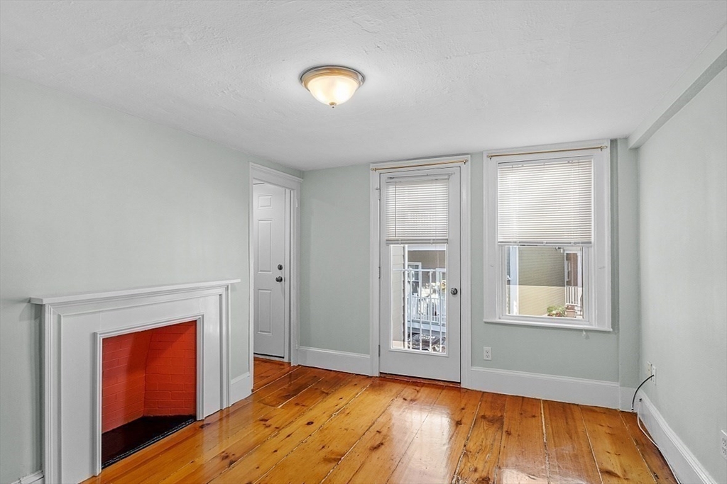 7 Andrew Street # 14