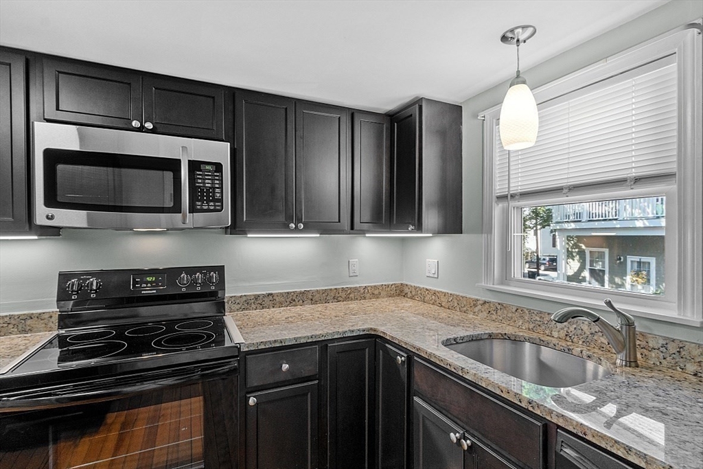 7 Andrew Street # 14