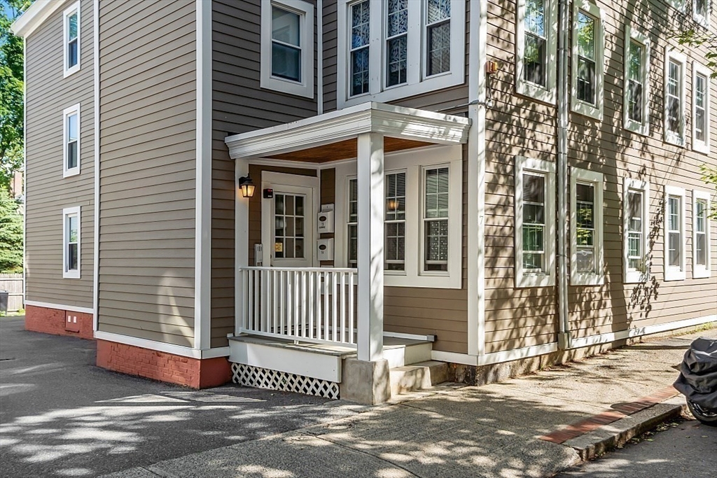 7 Andrew Street # 14