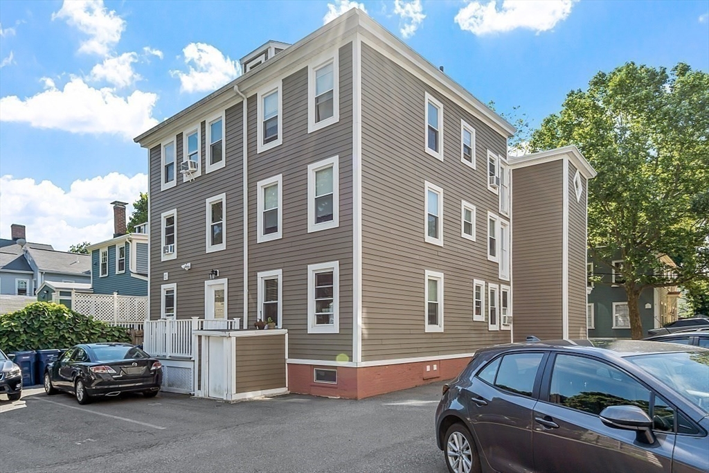 7 Andrew Street # 14