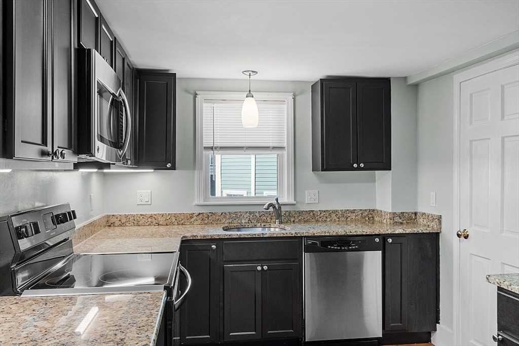 7 Andrew Street # 14