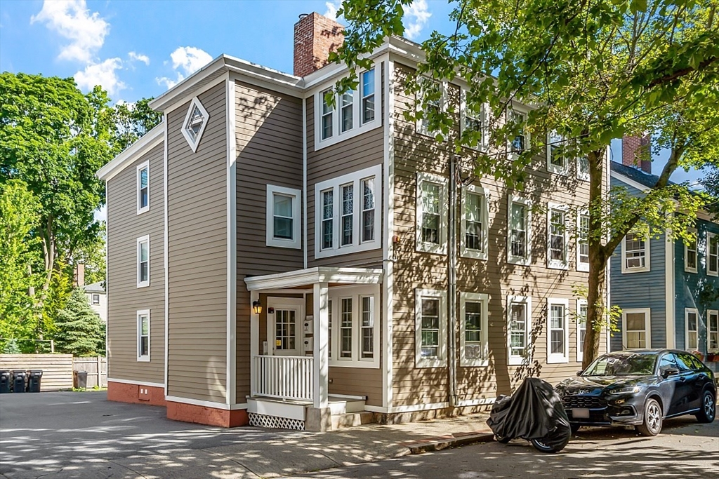 7 Andrew Street # 14