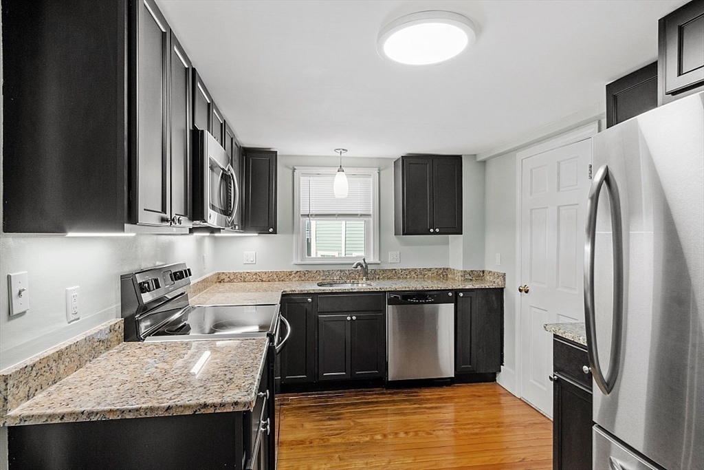 7 Andrew Street # 14