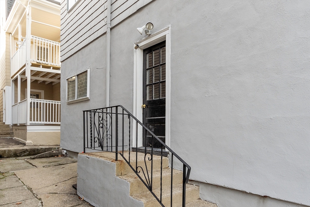 44 Dana Street # 1C