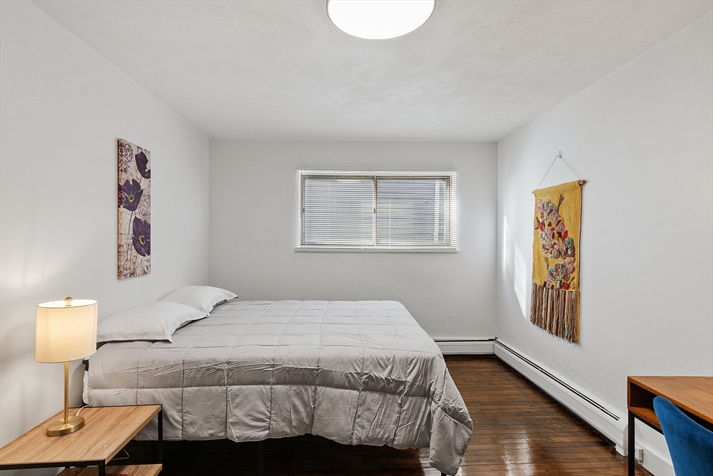 52 Bonair Street # 1B
