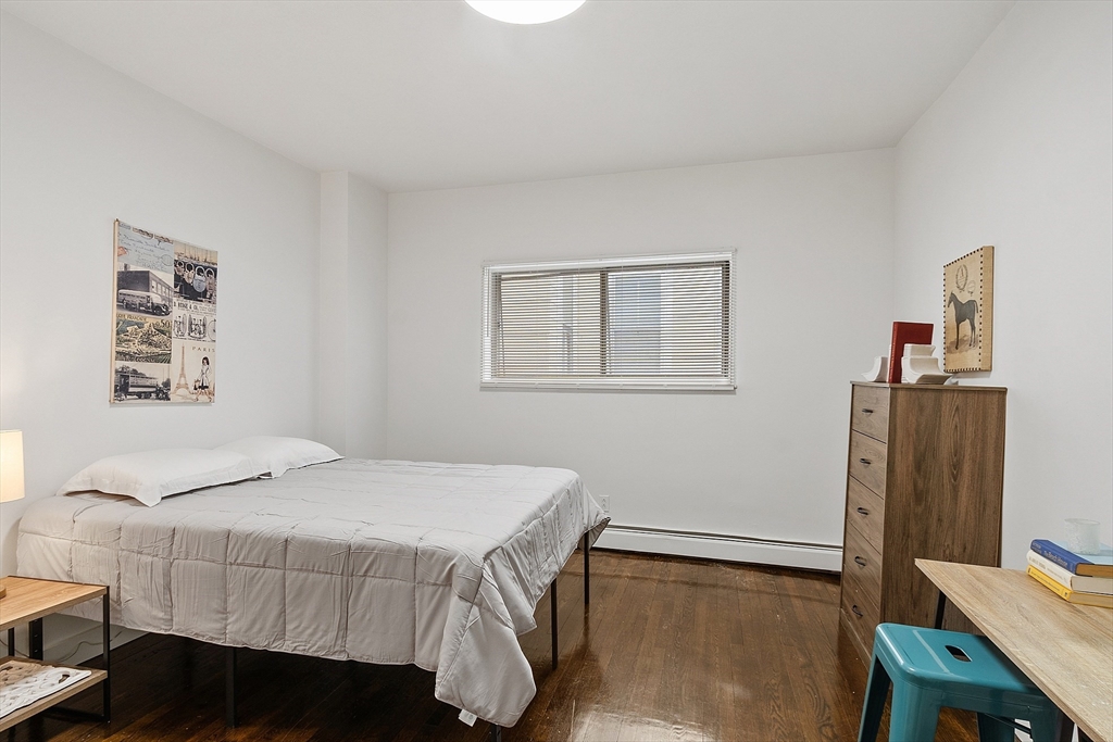 52 Bonair Street # 1B