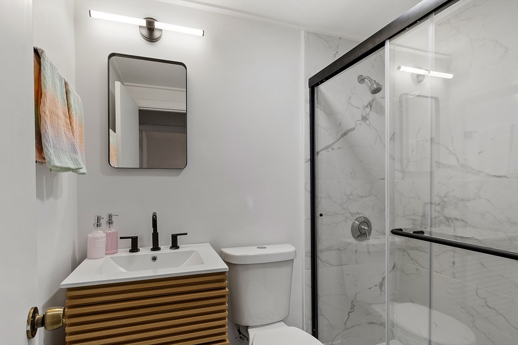 52 Bonair Street # 1B