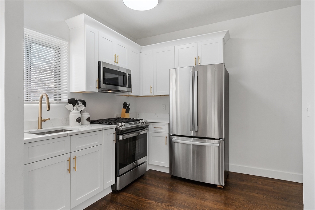 52 Bonair Street # 1B
