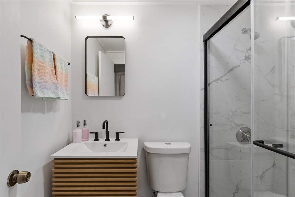52 Bonair Street # 1B