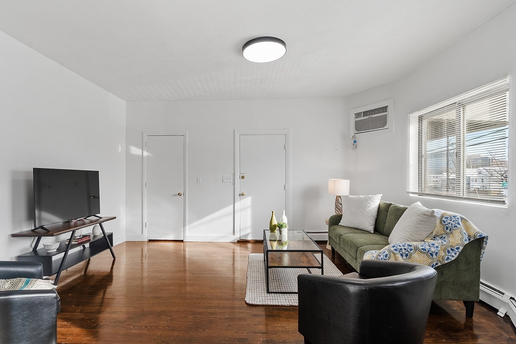 52 Bonair Street # 1B