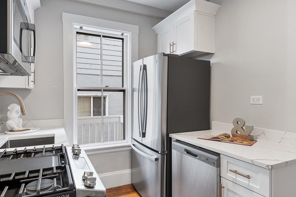 54 Bonair Street # 1A