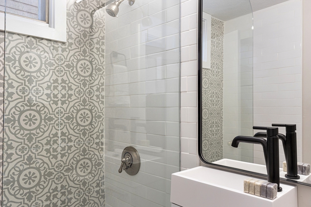 54 Bonair Street # 1A