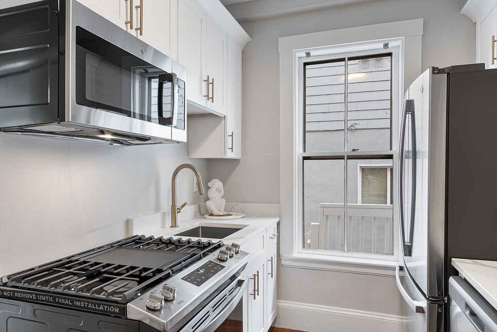 54 Bonair Street # 1A