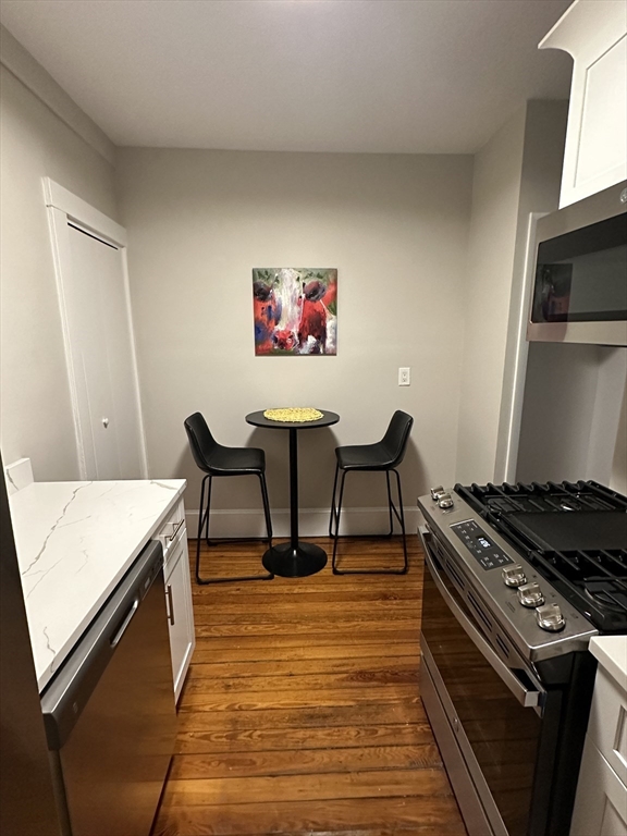 54 Bonair Street # 1A