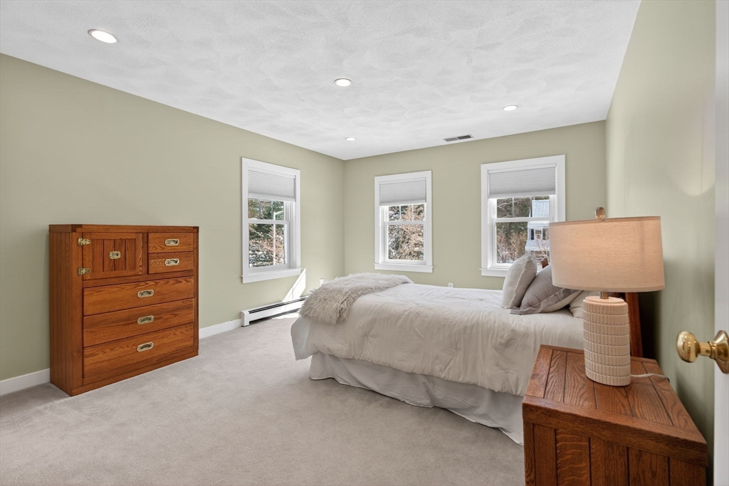 3 Worthington Green