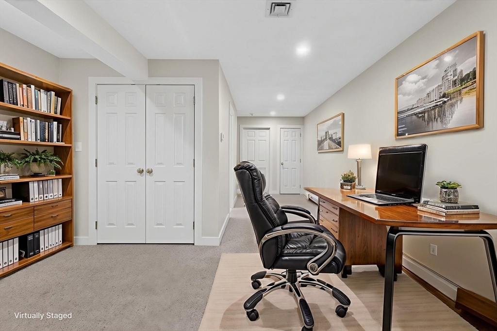 3 Worthington Green