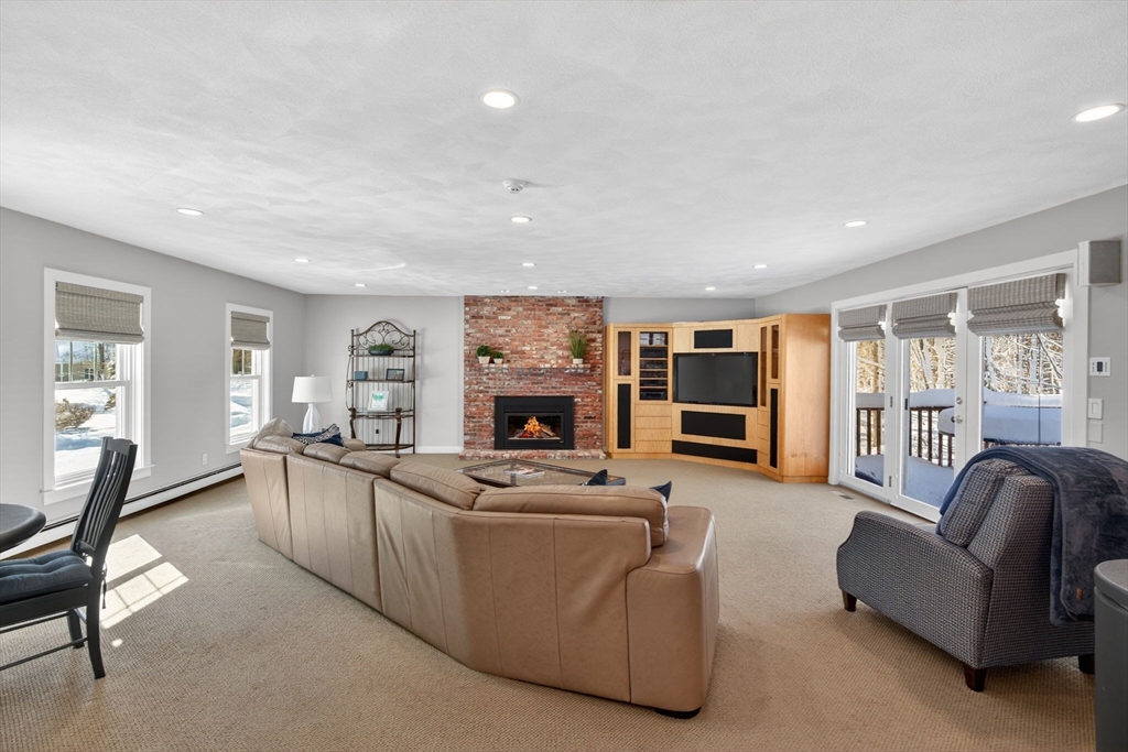 3 Worthington Green