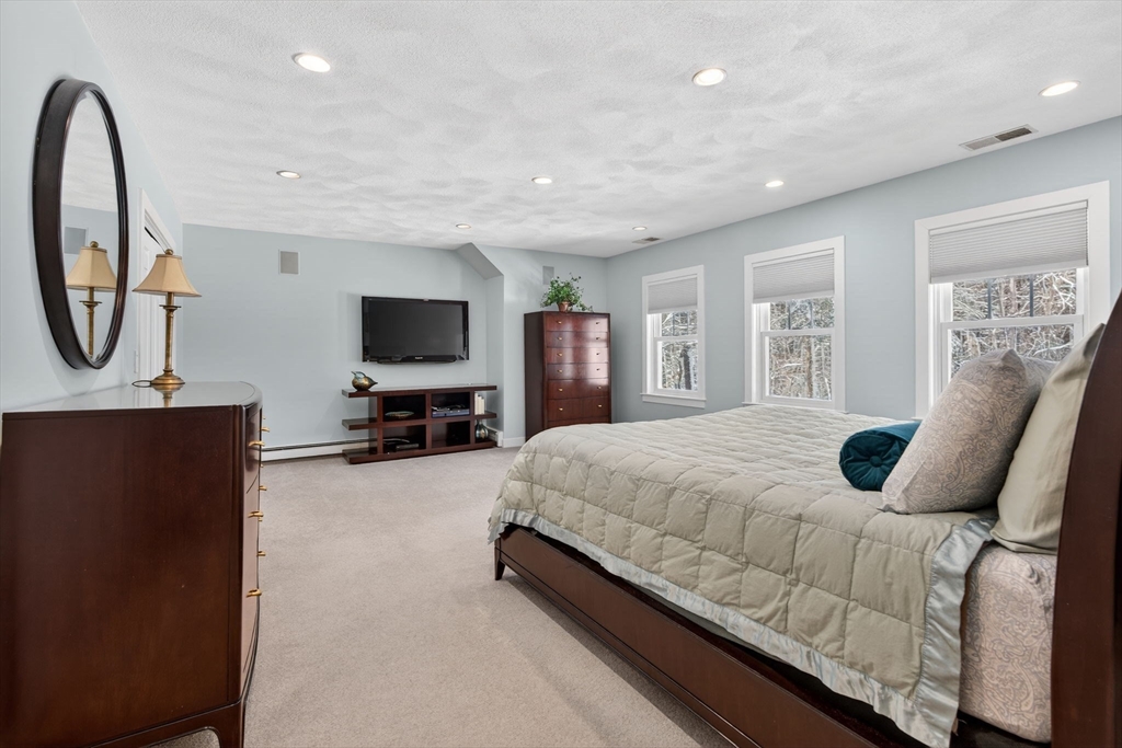 3 Worthington Green