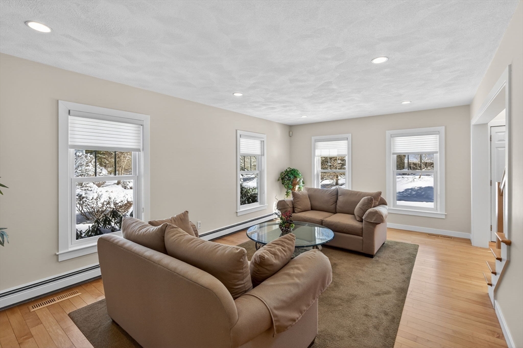 3 Worthington Green