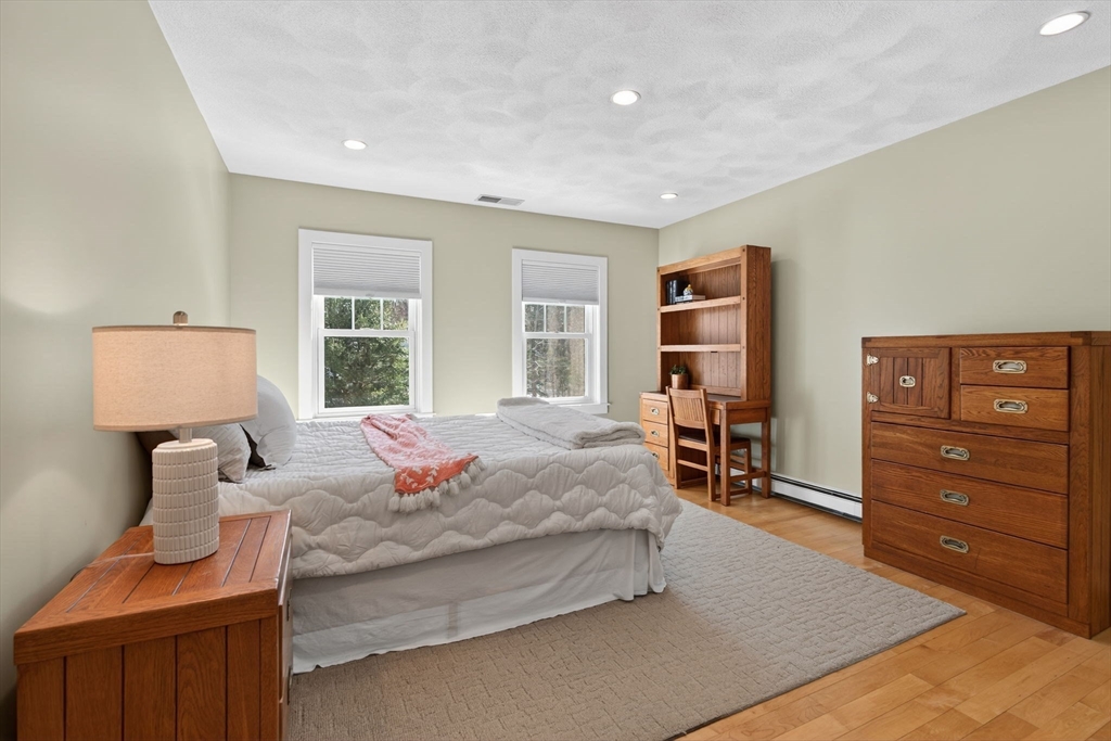 3 Worthington Green