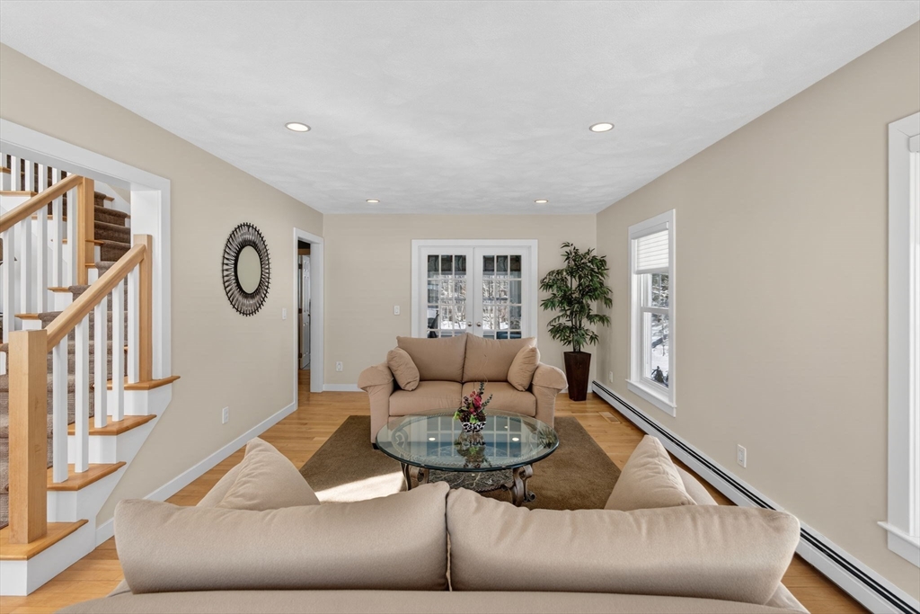 3 Worthington Green