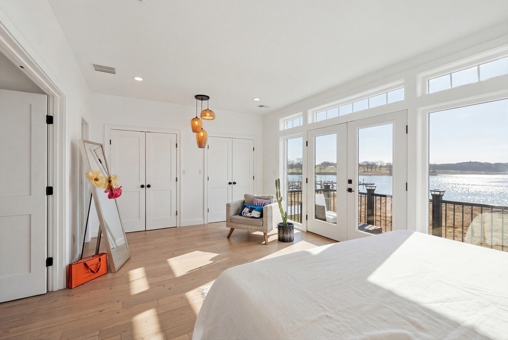 16 Fosters Point