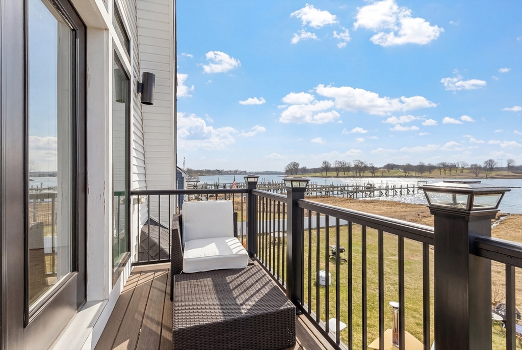 16 Fosters Point