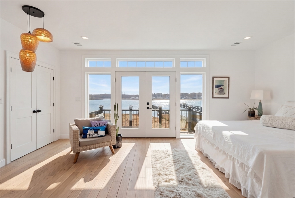 16 Fosters Point
